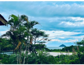 Casa Pé na Areia em Camburizinho